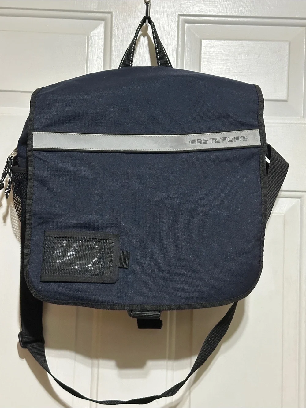 Eastsport Crossbody Messenger  Bag Navy Reflective Strip Adjustable Strap Y2K